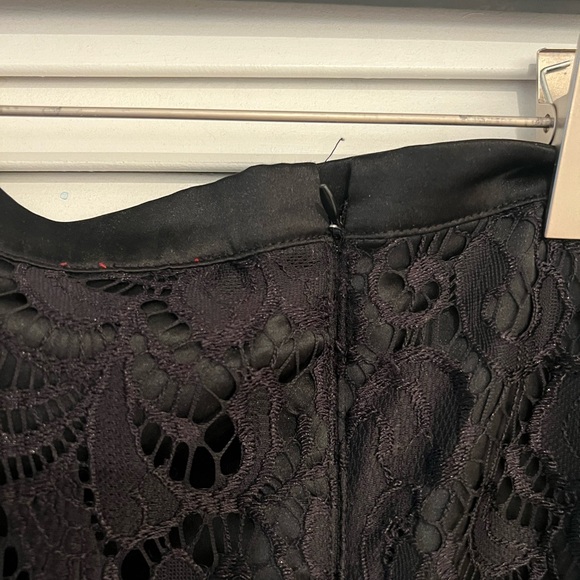 Wool street skirt and blouse - Picture 12 of 12